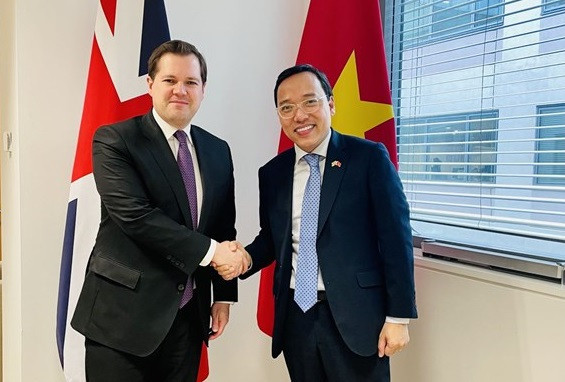 Vietnam et Royaume-Uni cherchent à booster leur coopération en matière d'immigration ảnh 1 Vietnam et Royaume-Uni cherchent à booster leur coopération en matière d'immigration ảnh 1