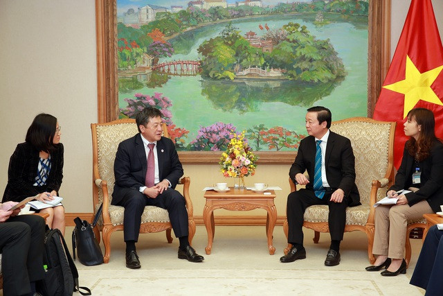 Le vice-PM Trân Hông Ha reçoit le représentant en chef de la JICA au Vietnam ảnh 1 Le vice-PM Trân Hông Ha reçoit le représentant en chef de la JICA au Vietnam ảnh 1