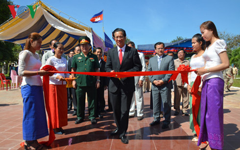 La restauration du monument de l’amitié Vietnam-Cambodge dans la province de Takeo achevée ảnh 1