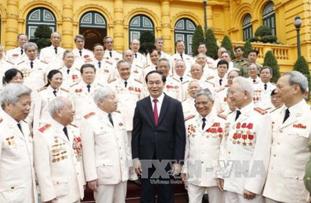 Tran Dai Quang rencontre d’anciens policiers envoyés au Sud pendant la guerre ảnh 1 Tran Dai Quang rencontre d’anciens policiers envoyés au Sud pendant la guerre ảnh 1