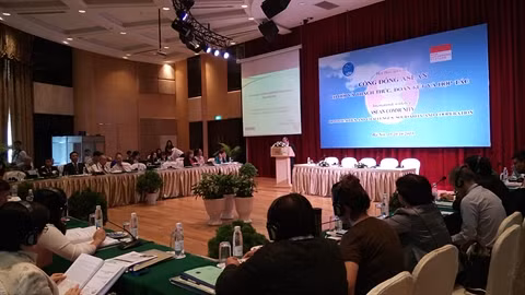 Pour une communauté de solidarité et de coopération ảnh 1