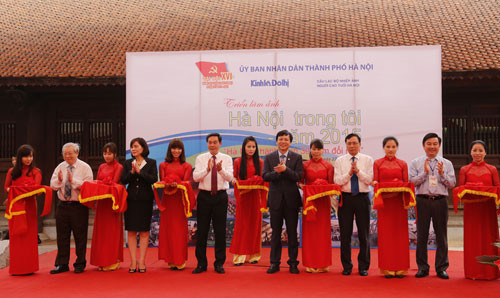 Exposition "Hanoi - Itinéraire de 30 ans de Renouveau" ảnh 1 Exposition "Hanoi - Itinéraire de 30 ans de Renouveau" ảnh 1