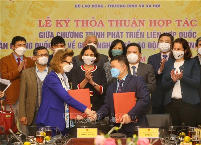 Renforcer les efforts dans la réduction de la pauvreté ảnh 1