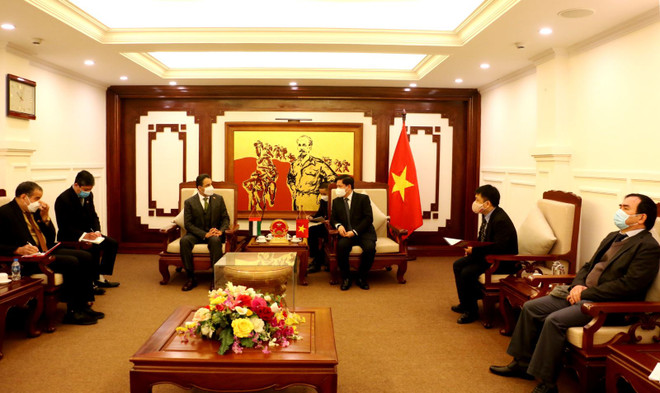 Le Vietnam et les Émirats arabes unis cherchent à renforcer leur coopération en matière de transport ảnh 1 Le Vietnam et les Émirats arabes unis cherchent à renforcer leur coopération en matière de transport ảnh 1
