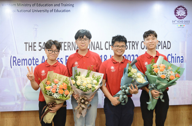 Quatre élèves vietnamiens remportent l'or aux Olympiades internationales de chimie 2022 ảnh 1 Quatre élèves vietnamiens remportent l'or aux Olympiades internationales de chimie 2022 ảnh 1
