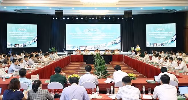 Le PM préside une conférence sur les Hauts Plateaux du Centre ảnh 2
