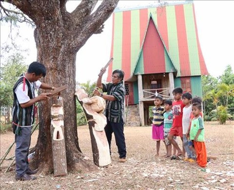 Les statues folkloriques, l’âme des ethnies Bahnar et Jrai ảnh 1 Les statues folkloriques, l’âme des ethnies Bahnar et Jrai ảnh 1