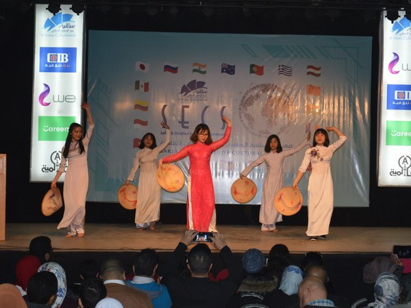Le Vietnam présent à la fête culturelle Sakia au Caire ảnh 2 Le Vietnam présent à la fête culturelle Sakia au Caire ảnh 2