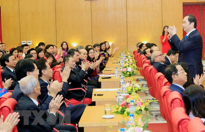 Journée des médecins vietnamiens : des dirigeants en visite dans des hôpitaux ảnh 1 Journée des médecins vietnamiens : des dirigeants en visite dans des hôpitaux ảnh 1