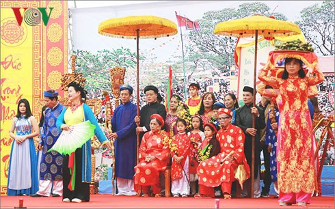 Quang Ninh: “Procession humaine”- patrimoine culturel immatériel national ảnh 2 Quang Ninh: “Procession humaine”- patrimoine culturel immatériel national ảnh 2
