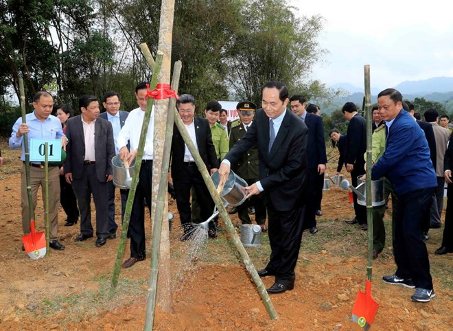 Lancement de la Fête de plantation d'arbres du Printemps Mâu Tuât 2018 ảnh 1 Lancement de la Fête de plantation d'arbres du Printemps Mâu Tuât 2018 ảnh 1
