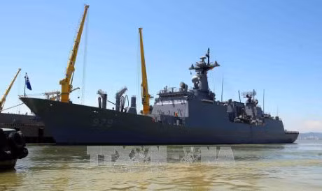 Deux navires de la Marine sud-coréenne font escale à Da Nang ảnh 1