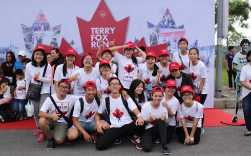 Plus de 24.800 participants aux courses Terry Fox et Kizuna Ekiden ảnh 1 Plus de 24.800 participants aux courses Terry Fox et Kizuna Ekiden ảnh 1