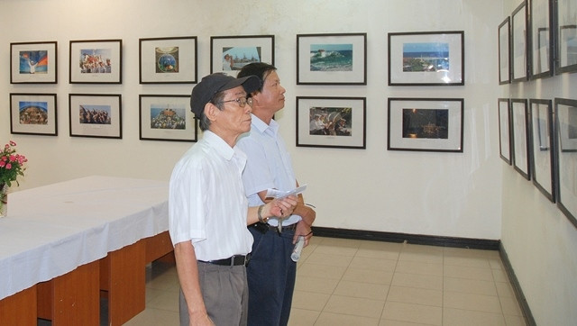 Exposition «Hoàng Sa, Truong Sa du Vietnam-les preuves historiques et juridiques» à Kiên Giang ảnh 1 Exposition «Hoàng Sa, Truong Sa du Vietnam-les preuves historiques et juridiques» à Kiên Giang ảnh 1
