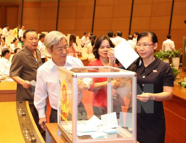 Le ministre des Transports et des Communications et l'Inspecteur général relevés de ses fonctions ảnh 1 Le ministre des Transports et des Communications et l'Inspecteur général relevés de ses fonctions ảnh 1