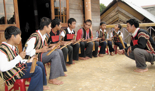 Le ching kram, une innovation musicale des Ede ảnh 1 Le ching kram, une innovation musicale des Ede ảnh 1