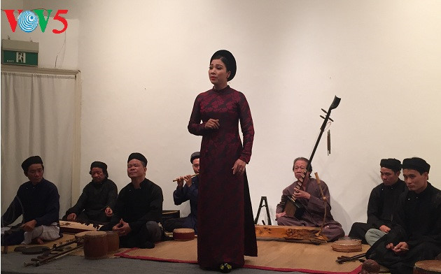 Quand Heinrich Heine rencontre la musique traditionnelle vietnamienne ảnh 1 Quand Heinrich Heine rencontre la musique traditionnelle vietnamienne ảnh 1