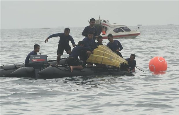 L'Autorité de l'aviation civile du Vietnam est prête à aider l'Indonésie après le crash d'un avion ảnh 1 L'Autorité de l'aviation civile du Vietnam est prête à aider l'Indonésie après le crash d'un avion ảnh 1