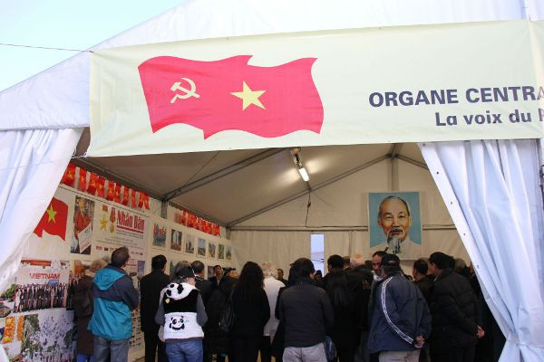 Le journal Nhân Dân présent à la Fête de l’Humanité 2017 ảnh 1 Le journal Nhân Dân présent à la Fête de l’Humanité 2017 ảnh 1