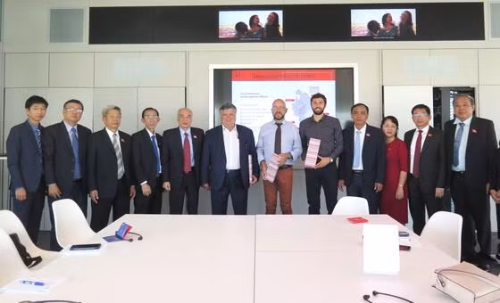 Une délégation de Ho Chi Minh-Ville en visite de travail dans la Métropole de Lyon ảnh 1