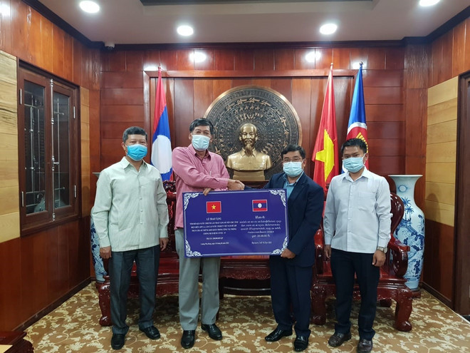 Des provinces du Laos soutiennent le Vietnam dans sa lutte contre le COVID-19 ảnh 1 Des provinces du Laos soutiennent le Vietnam dans sa lutte contre le COVID-19 ảnh 1