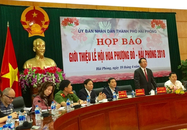 Sept troupes d'artistes étrangers participent au Festival des flamboyants rouges ảnh 1 Sept troupes d'artistes étrangers participent au Festival des flamboyants rouges ảnh 1