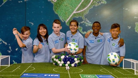 Lancement de Gazprom Football for Friendship 2018 au Vietnam ảnh 1 Lancement de Gazprom Football for Friendship 2018 au Vietnam ảnh 1