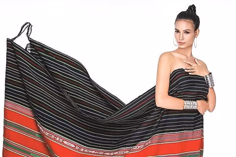 Un styliste fait revivre la brocatelle ảnh 1 Un styliste fait revivre la brocatelle ảnh 1