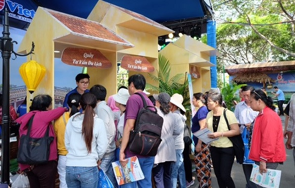 Plus de 83 milliards de dongs de recettes à la Fête du tourisme de HCM-Ville ảnh 1