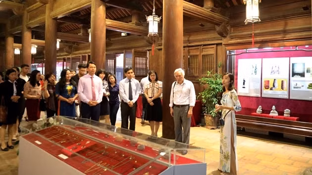 Exposition sur la culture d’Oc Eo au Temple de la Littérature ảnh 1