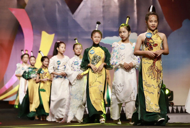 Le Festival d'ao dai des enfants du Vietnam promeut la quintessence de la culture nationale ảnh 2 Le Festival d'ao dai des enfants du Vietnam promeut la quintessence de la culture nationale ảnh 2