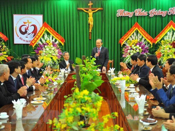 Des autorités formulent ses vœux de Noël aux catholiques à Ninh Binh, Nam Dinh et Bac Ninh ảnh 1 Des autorités formulent ses vœux de Noël aux catholiques à Ninh Binh, Nam Dinh et Bac Ninh ảnh 1
