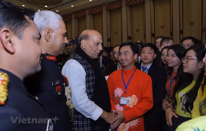 Des jeunes vietnamiens participent à un programme d’échanges international en Inde ảnh 1