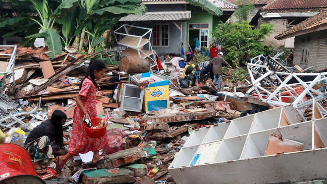 Tsunami en Indonésie : le bilan grimpe à 429 morts ảnh 1 Tsunami en Indonésie : le bilan grimpe à 429 morts ảnh 1