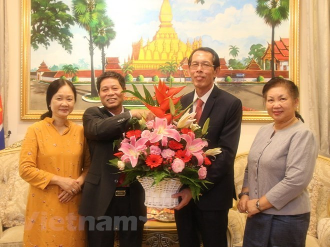 L'ambassade du Vietnam en Malaisie félicite le Laos à l’occasion de la fête nationale ảnh 1 L'ambassade du Vietnam en Malaisie félicite le Laos à l’occasion de la fête nationale ảnh 1