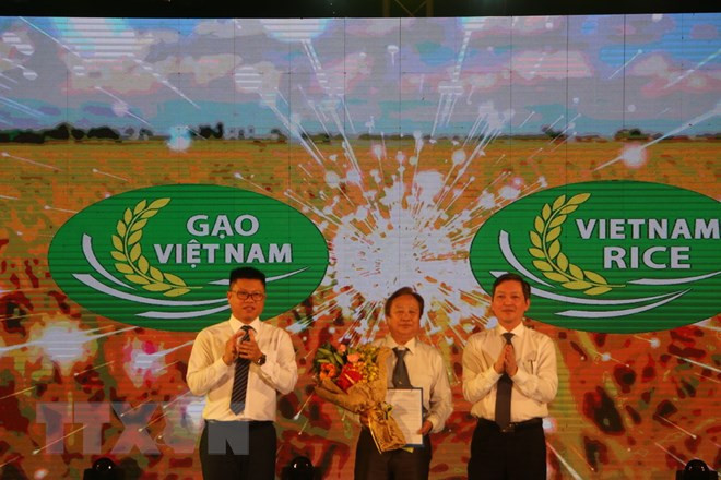 Ouverture du 3e Festival du riz du Vietnam à Long An ảnh 1 Ouverture du 3e Festival du riz du Vietnam à Long An ảnh 1