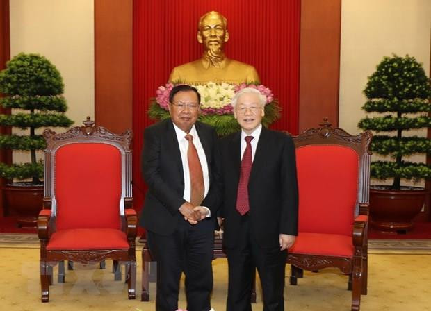 Le SG du PCV et président Nguyên Phu Trong reçoit son homologue laotien Bounhang Vorachith ảnh 1 Le SG du PCV et président Nguyên Phu Trong reçoit son homologue laotien Bounhang Vorachith ảnh 1