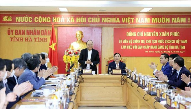 Le président Nguyen Xuan Phuc en visite de travail à Ha Tinh ảnh 1