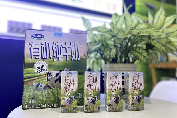 Vinamilk présente des produits laitiers biologiques « doubles normes » au salon FHC de Shanghai ảnh 2 Vinamilk présente des produits laitiers biologiques « doubles normes » au salon FHC de Shanghai ảnh 2