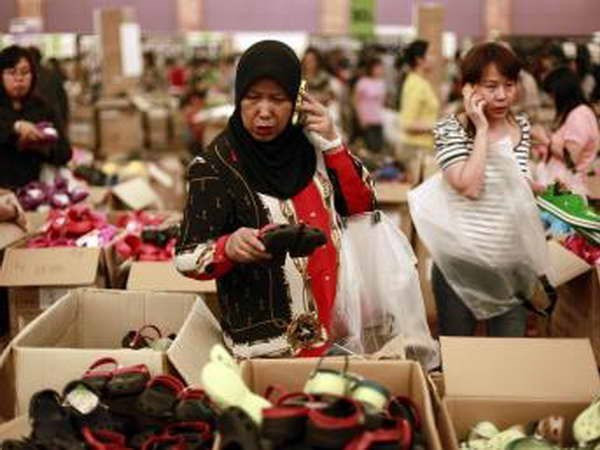 Indonésie : plus de 1,8 milliard de dollars de déficit commercial en octobre ảnh 1 Indonésie : plus de 1,8 milliard de dollars de déficit commercial en octobre ảnh 1