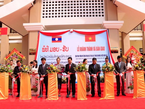 Laos: Inauguration d'une école construite avec l'aide du président vietnamien ảnh 1 Laos: Inauguration d'une école construite avec l'aide du président vietnamien ảnh 1