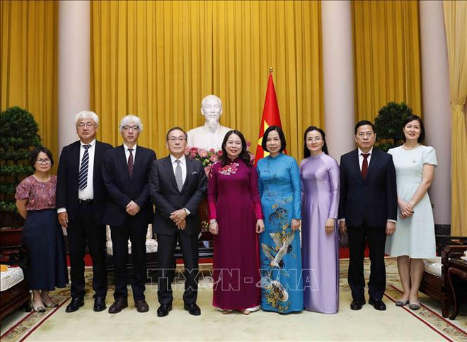 La vice-présidente Vo Thi Anh Xuan reçoit le président de l'agence de presse japonaise Kyodo News ảnh 2