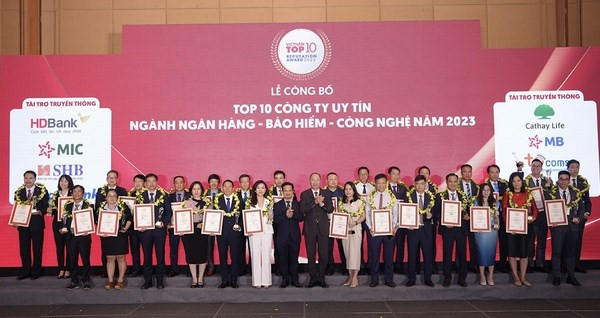 Vietnam Report annonce le Top 10 des banques, assurances et entreprises numériques les plus prestigieuses ảnh 1 Vietnam Report annonce le Top 10 des banques, assurances et entreprises numériques les plus prestigieuses ảnh 1