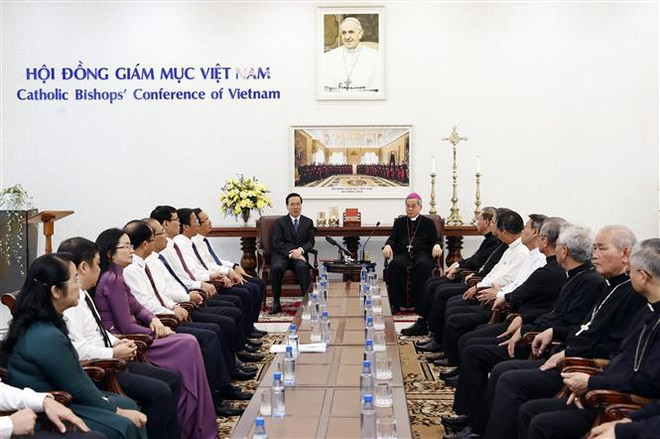 Le président Vo Van Thuong rend visite à la Conférence des évêques catholiques du Vietnam ảnh 1 Le président Vo Van Thuong rend visite à la Conférence des évêques catholiques du Vietnam ảnh 1
