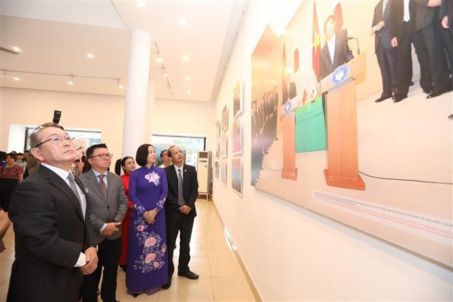 La VNA et la Kyodo News célèbrent en grand format les liens Vietnam-Japon ảnh 3 La VNA et la Kyodo News célèbrent en grand format les liens Vietnam-Japon ảnh 3