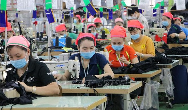 Des vêtements et chaussures vietnamiens présentés au Magic Show de Las Vegas ảnh 1 Des vêtements et chaussures vietnamiens présentés au Magic Show de Las Vegas ảnh 1