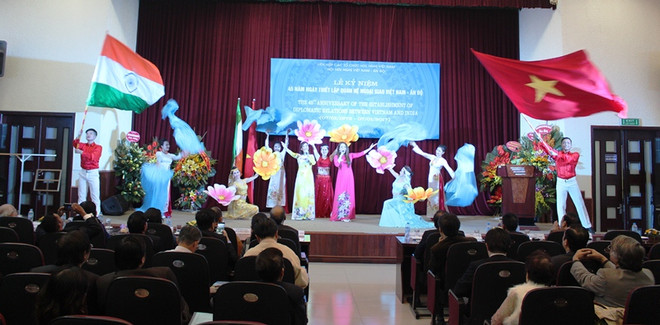 Célébration du 45ème anniversaire des relations diplomatiques Vietnam-Inde ảnh 1 Célébration du 45ème anniversaire des relations diplomatiques Vietnam-Inde ảnh 1