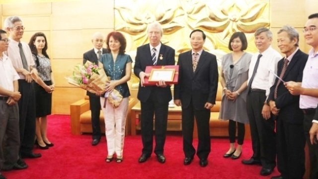 L’ambassadeur bulgare Evguenia Stoytchev à l'honneur ảnh 1 L’ambassadeur bulgare Evguenia Stoytchev à l'honneur ảnh 1