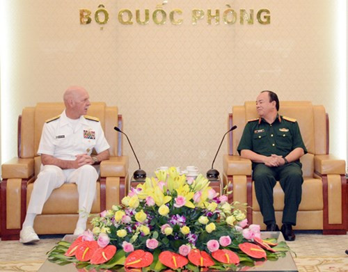 Le commandant de la flotte américaine du Pacifique en visite au Vietnam ảnh 1 Le commandant de la flotte américaine du Pacifique en visite au Vietnam ảnh 1