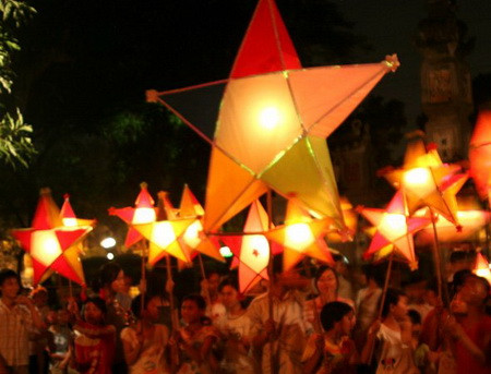 Fête de la mi-automne 2017 pour les enfants de Hanoi ảnh 1 Fête de la mi-automne 2017 pour les enfants de Hanoi ảnh 1